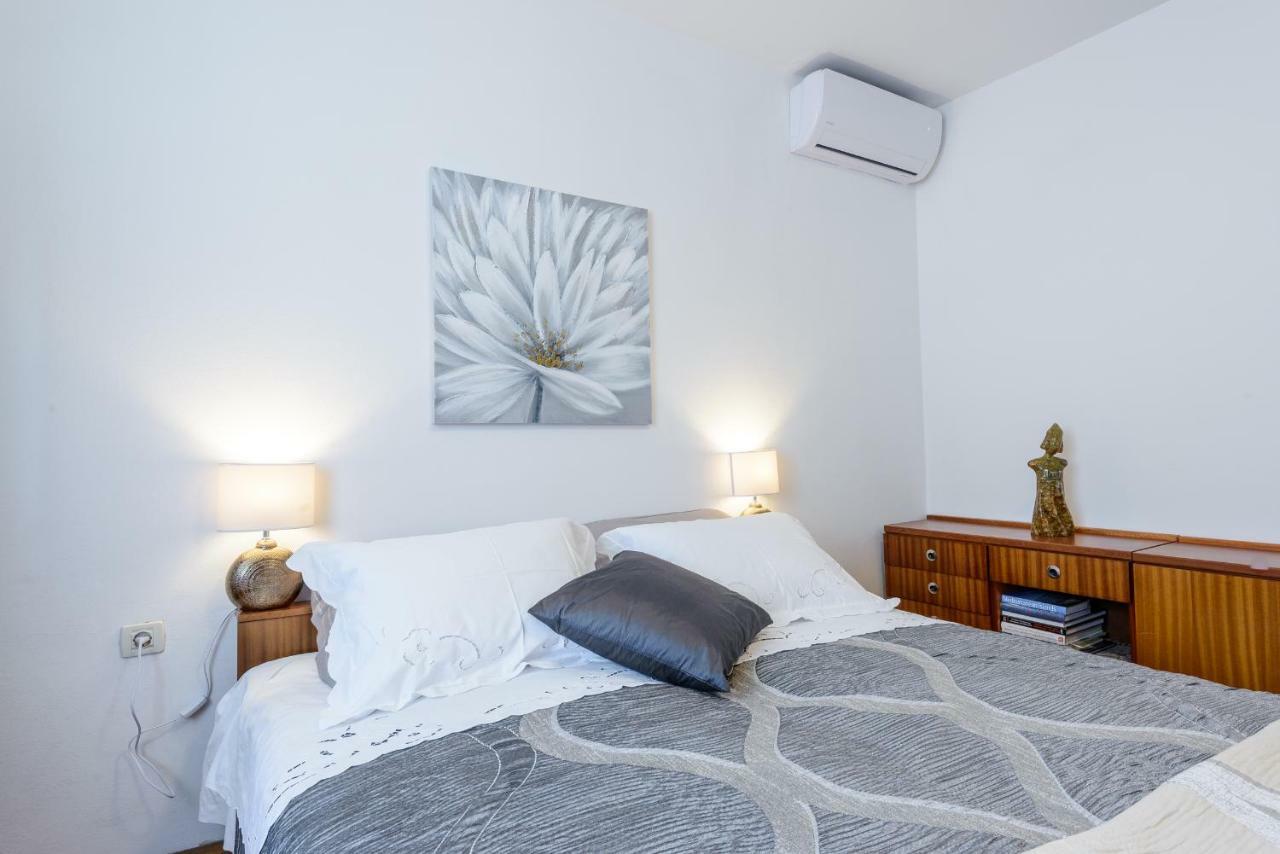 Apartment Antonella Ragusa Esterno foto