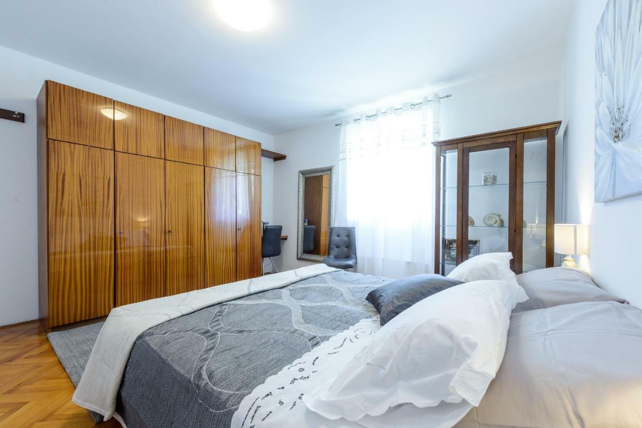 Apartment Antonella Ragusa Esterno foto